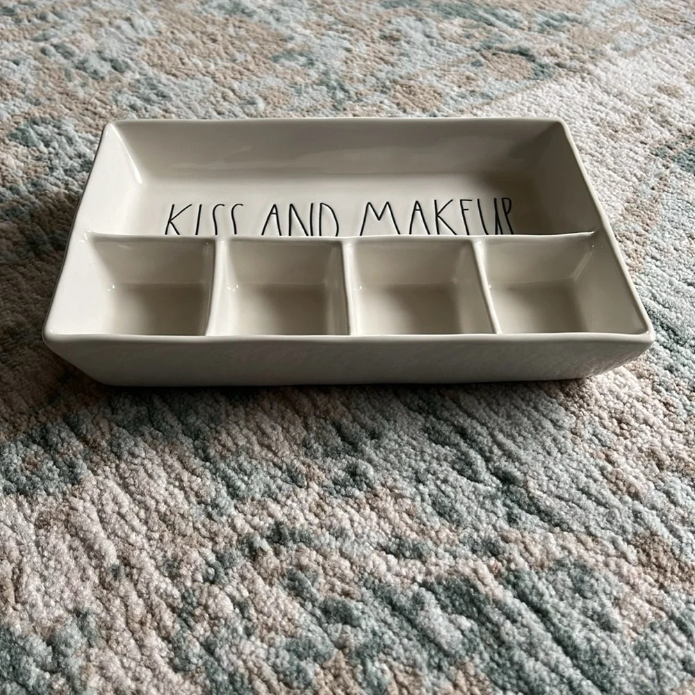 Rae Dunn Kiss and MakeUp Tray